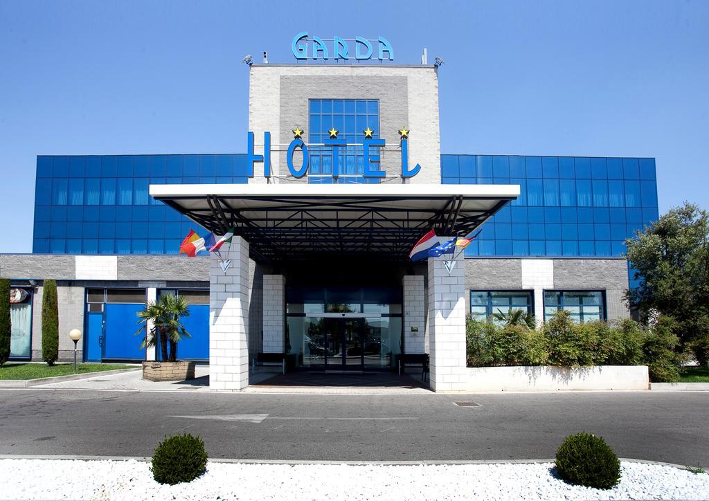 Garda Hotel มอนติเคียรี ภายนอก รูปภาพ